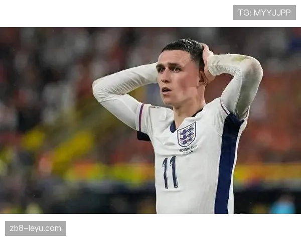 福登闪耀赛场助曼城积分攀升,卓越表现获各界关注 福登闪耀赛场助曼城积分攀升,卓越表现获各界关注