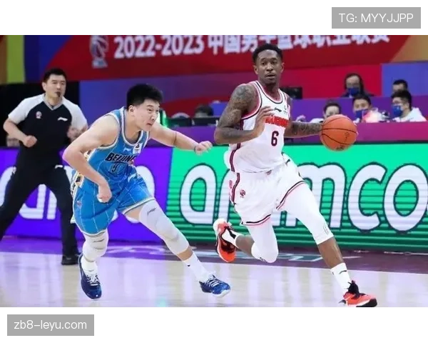 沙勒罗瓦逆转取胜展现控球优势 状态回升迎来关键三分