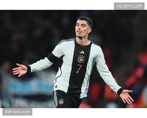 里奥战术调整显成效,球队战斗力飙升表现抢眼 里奥战术调整显成效,球队战斗力飙升表现抢眼