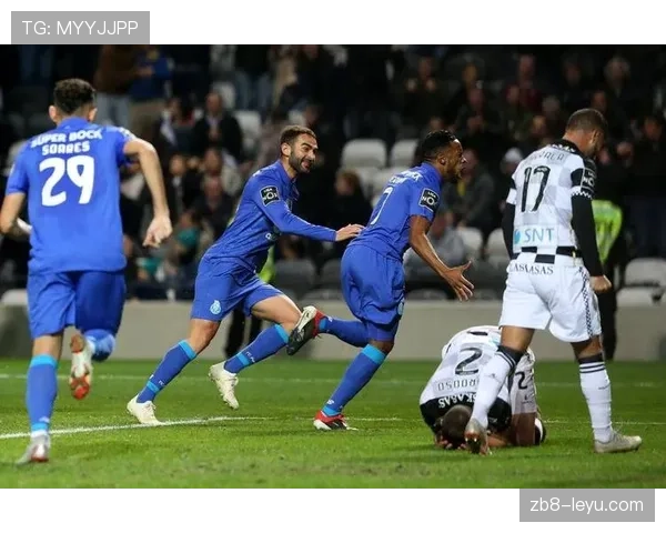 那不勒斯防守体系再显神威,状态回升助球队稳取胜利 那不勒斯防守体系再显神威,状态回升助球队稳取胜利