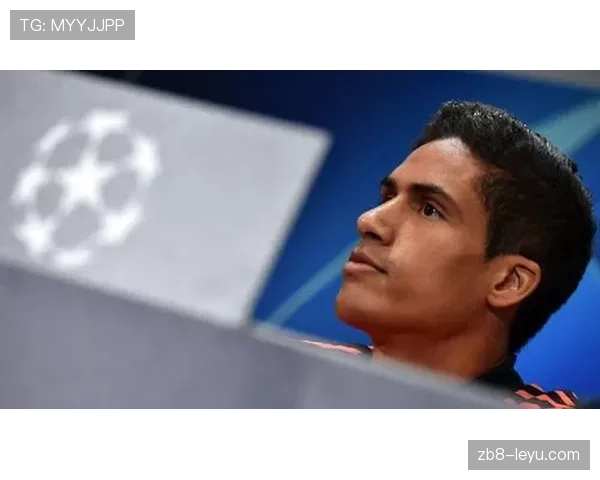 瓦拉内比赛阅读能力持续提升，防守预判与位置感表现稳健