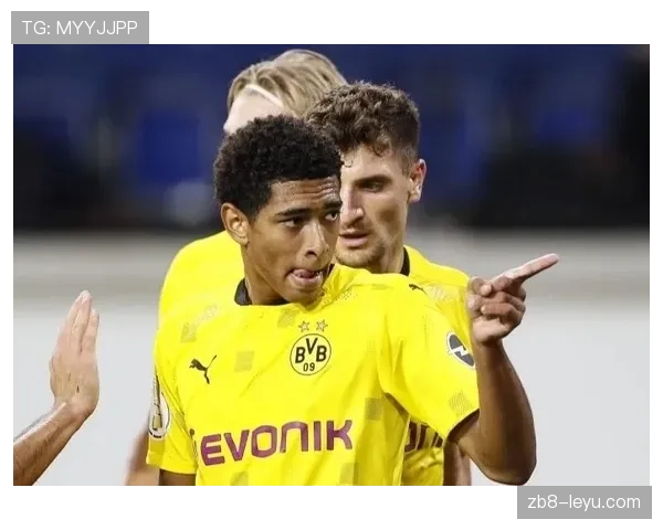 福登与贝林厄姆：技术型前腰与全能中场的分野解析