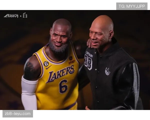 贾巴尔低位单打效率领先张伯伦打造历史得分王地位